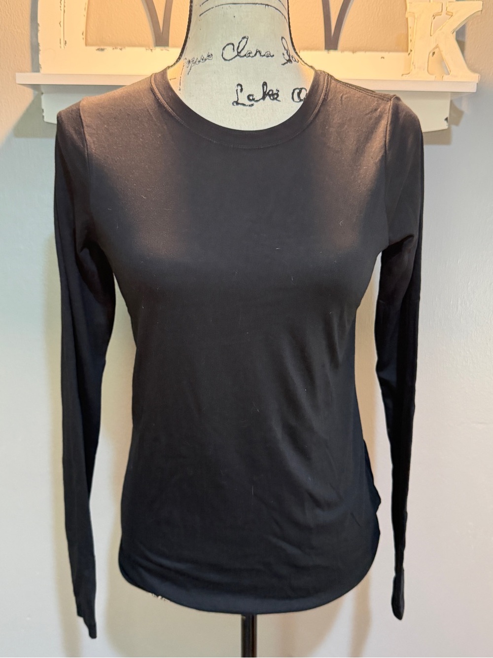 DSG BLACK CREWNECK LONG SLEEVE TEE SZ XS